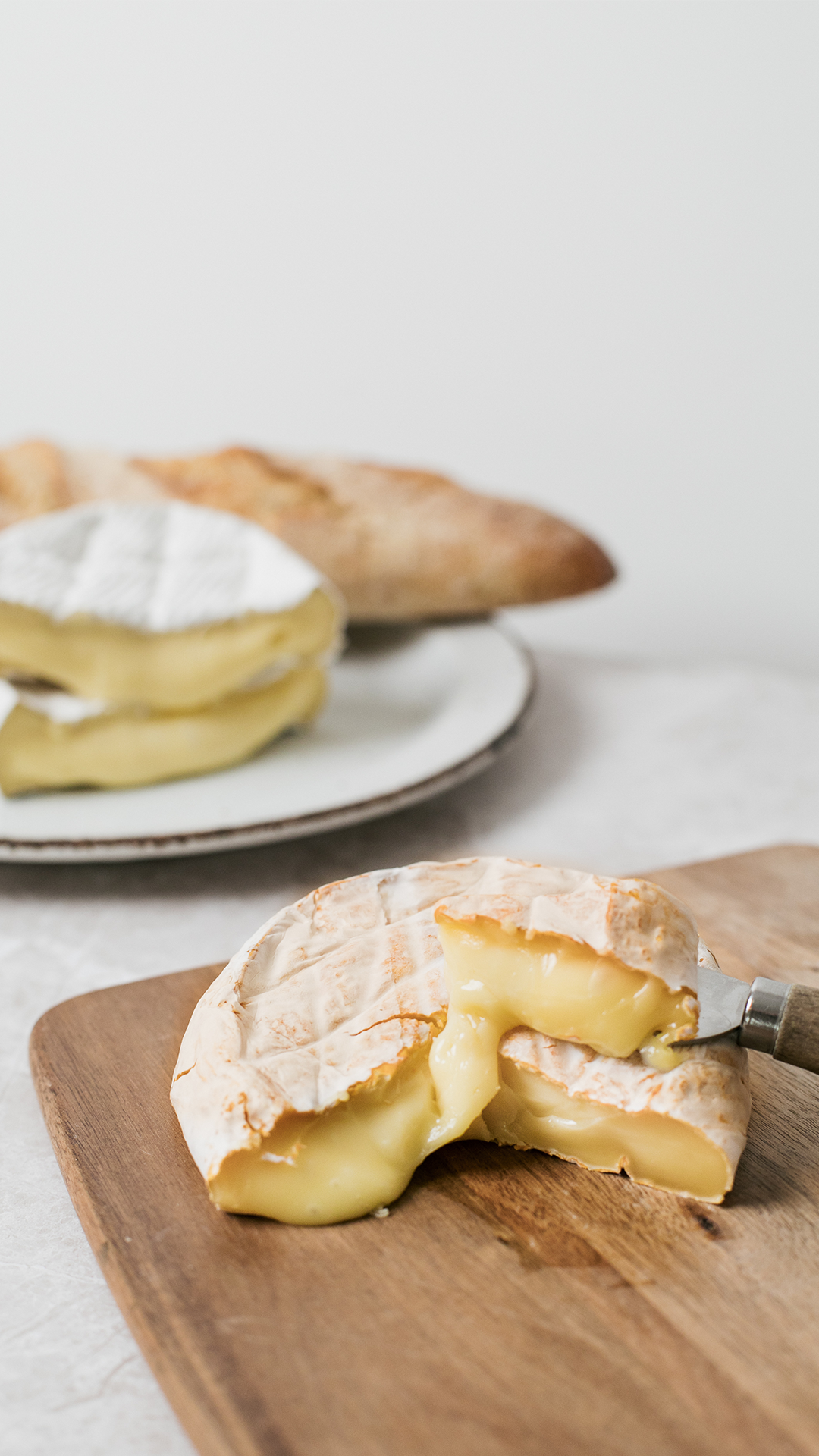 Waheed Rind C Blackall Gold Washed Rind 200G – Woombye Cheese